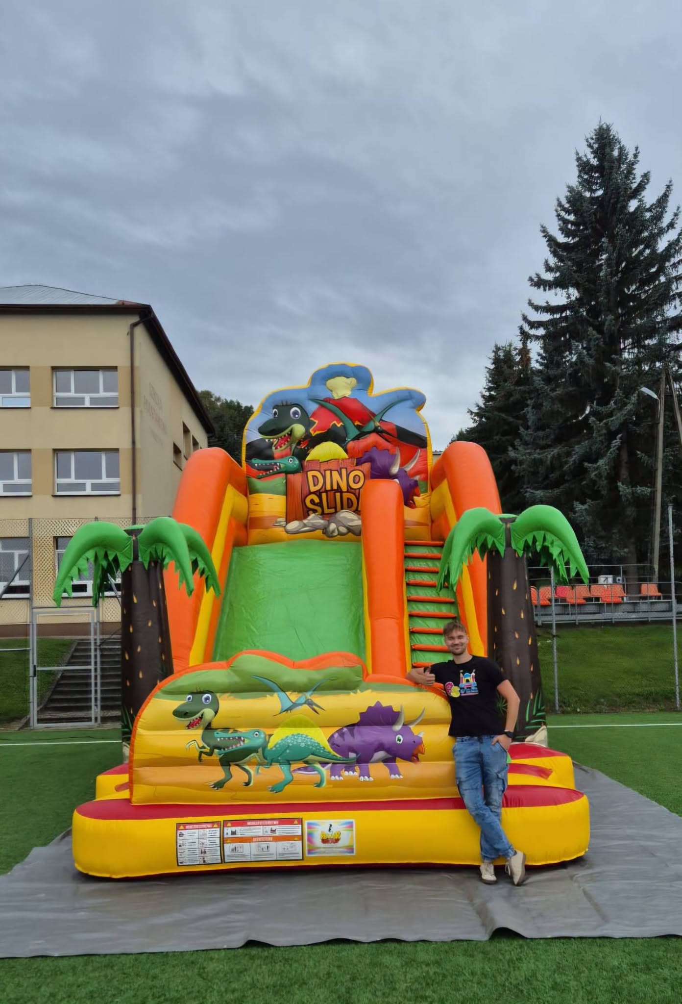 Zjeżdżalnia Dino